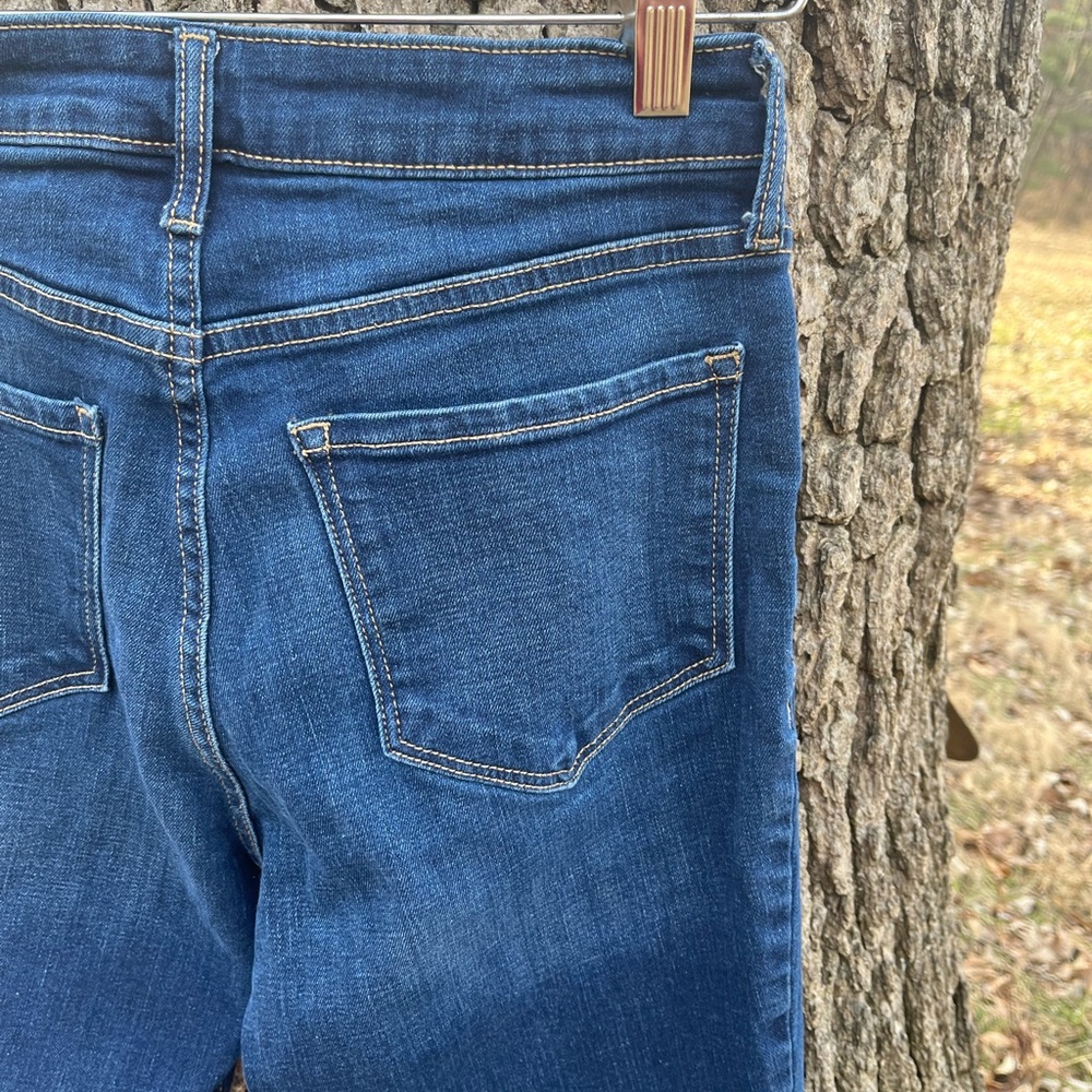 ⭐️Old Navy Rockstar Super Skinny Jean in size 6